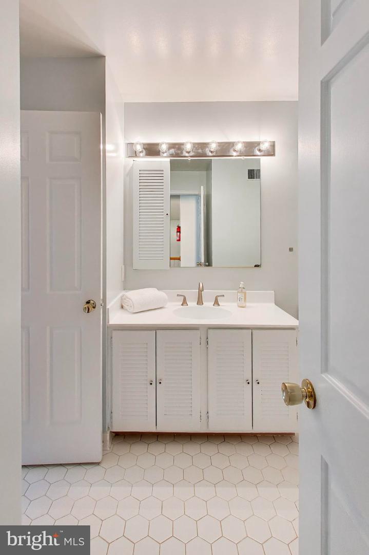 4736 Massachusetts Ave Nw Property Photo 21