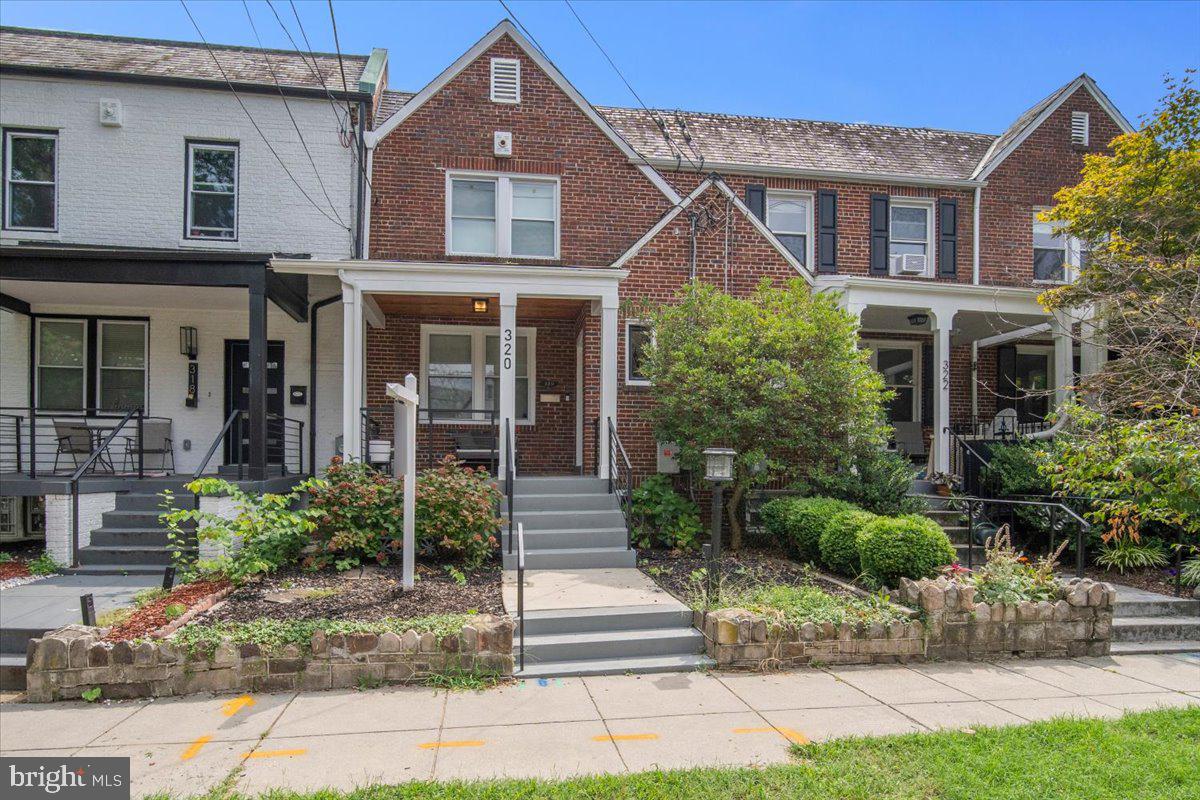 320 Gallatin St Nw Property Photo 1