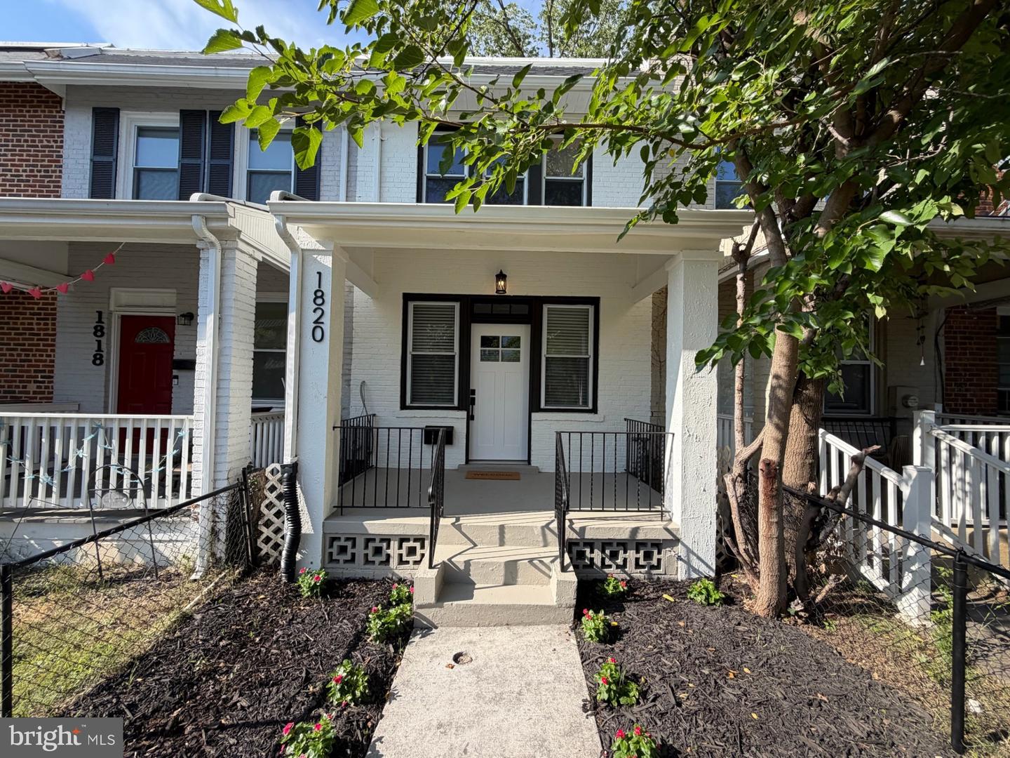 1820 L St Ne Property Photo 1