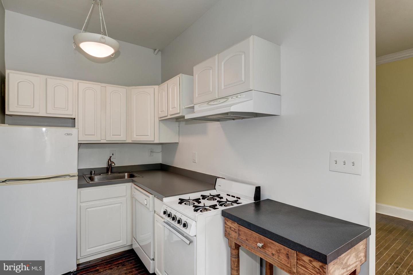 1748 Corcoran St Nw #2b Property Photo 11