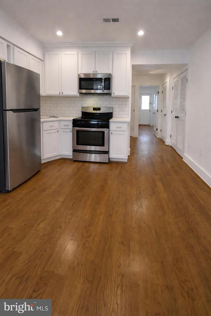 604 17th St Ne #unit 2 Property Photo 1