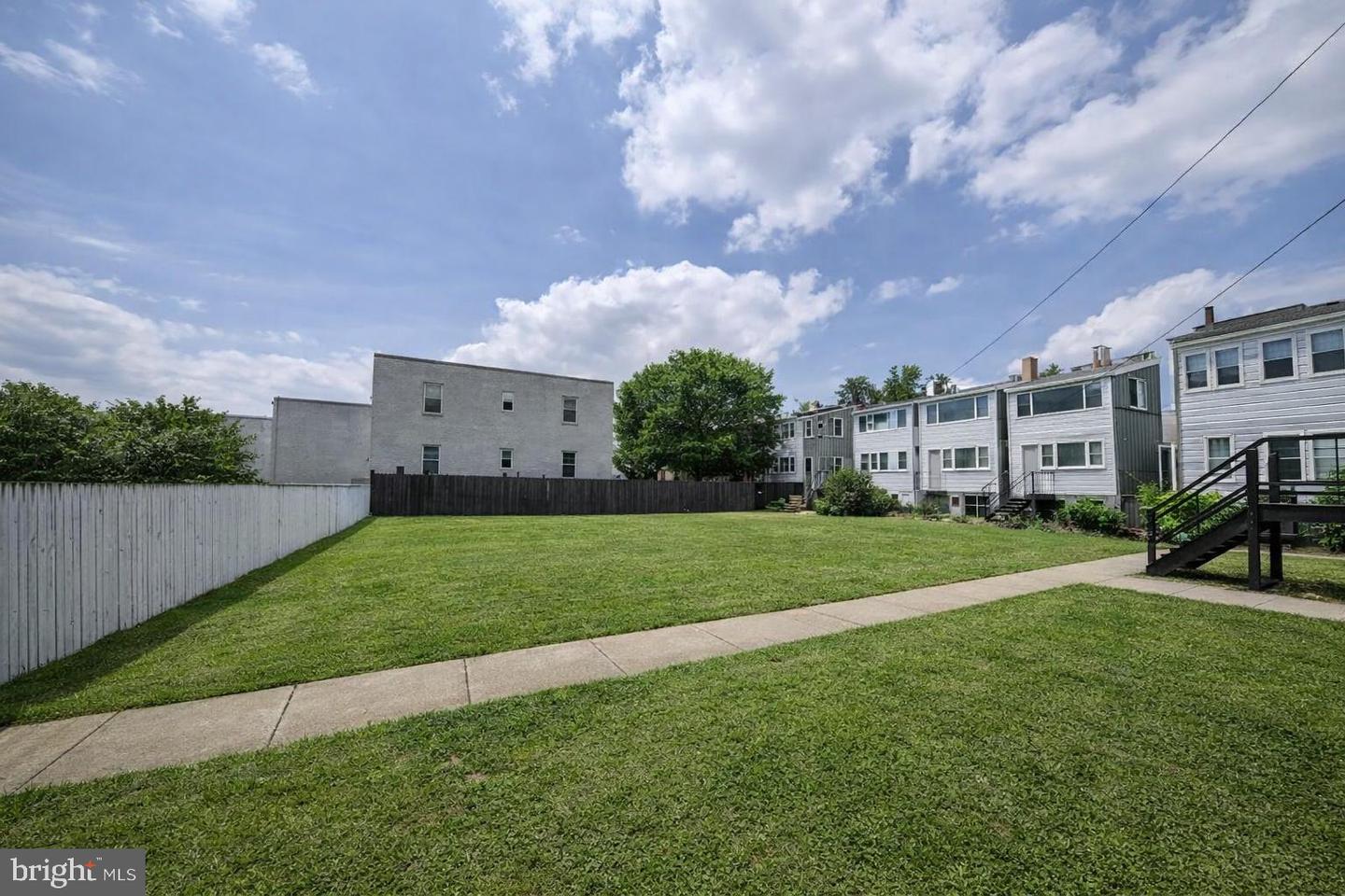 604 17th St Ne #unit 2 Property Photo 8