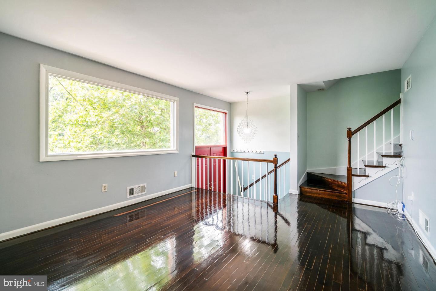 1360 W St Ne Property Photo 5