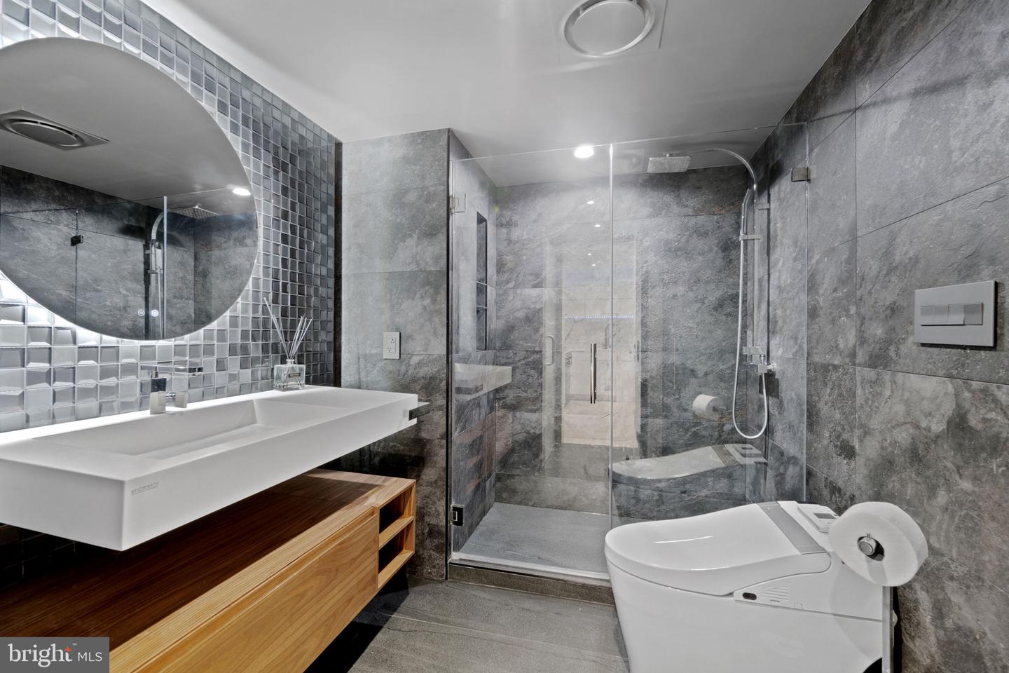 2320 Wisconsin Ave Nw #202a Property Photo 5