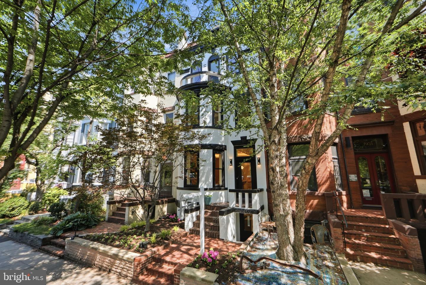 1933 Calvert St Nw Property Photo 1