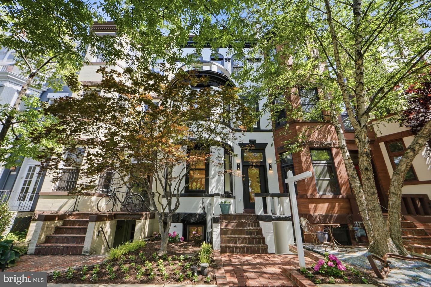 1933 Calvert St Nw Property Photo 2