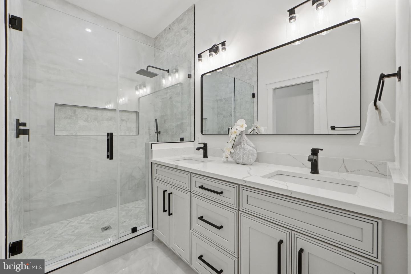 1933 Calvert St Nw Property Photo 41