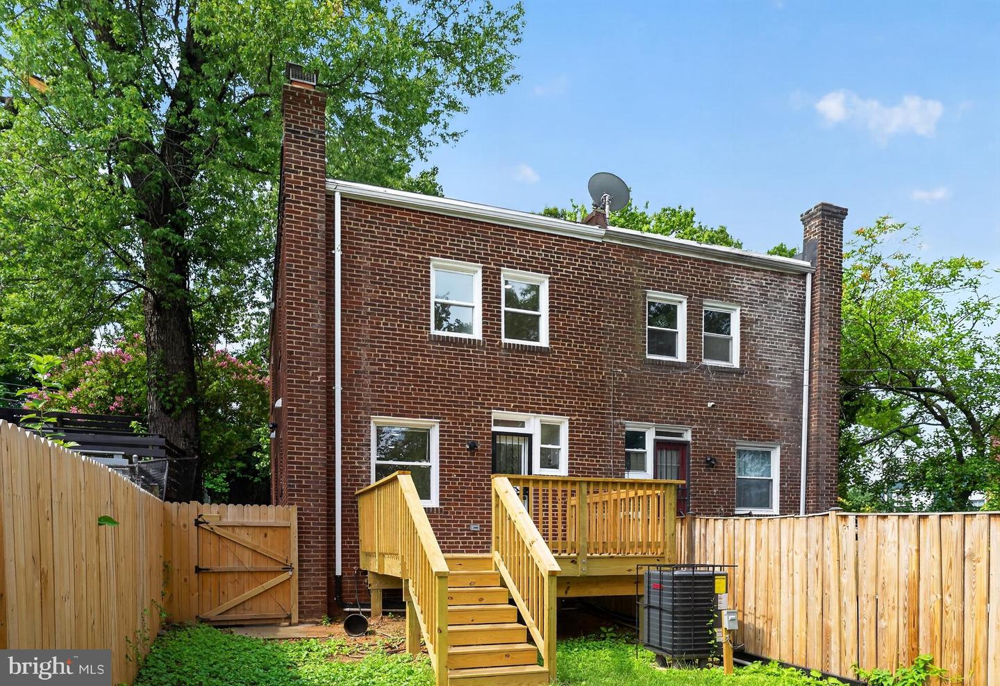 1712 U St Se Property Photo 16