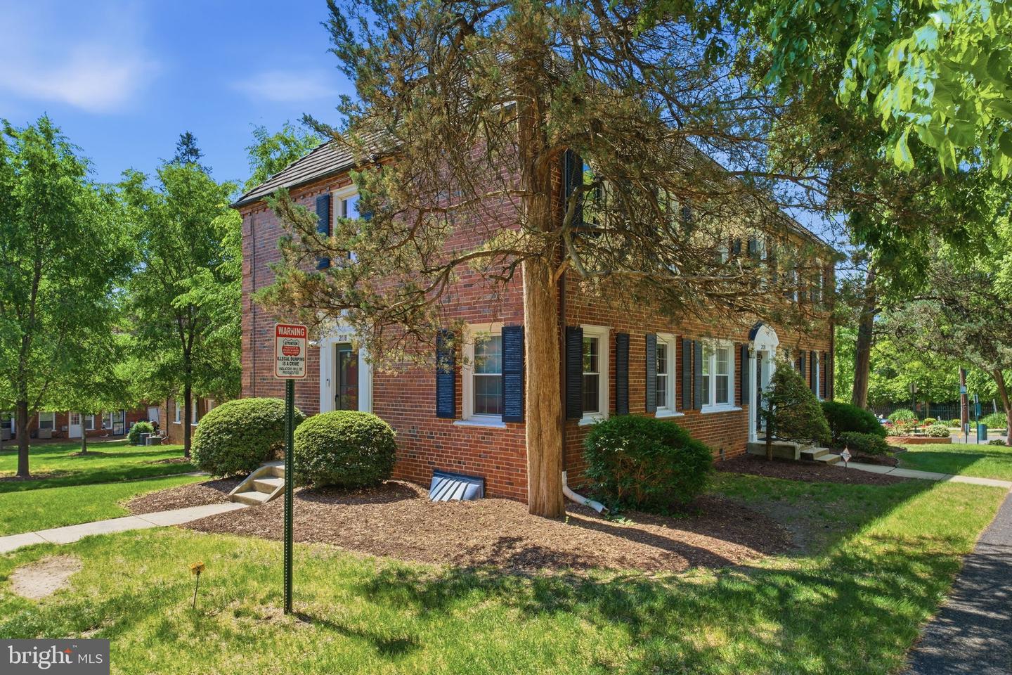 2118 Suitland Ter Se Property Photo 1