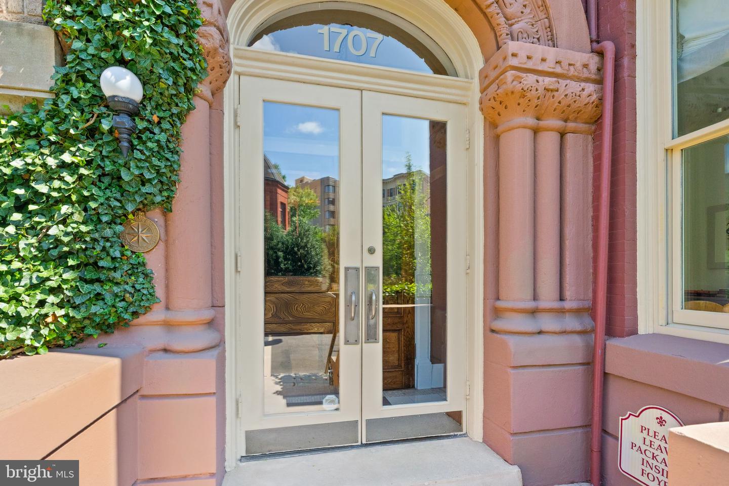 1707 S St Nw #b Property Photo 5