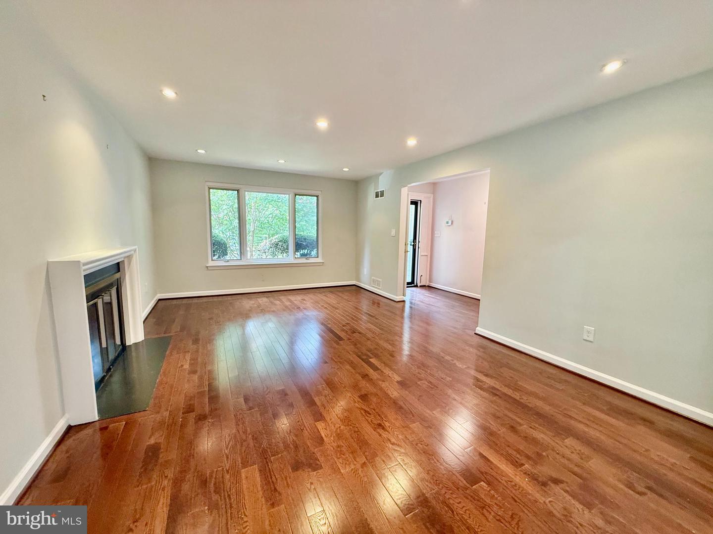 4439 Springdale St Nw Property Photo 7