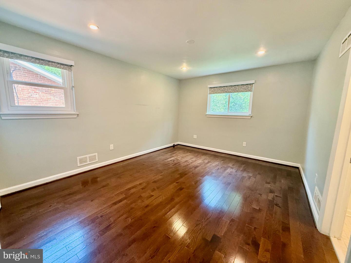 4439 Springdale St Nw Property Photo 17
