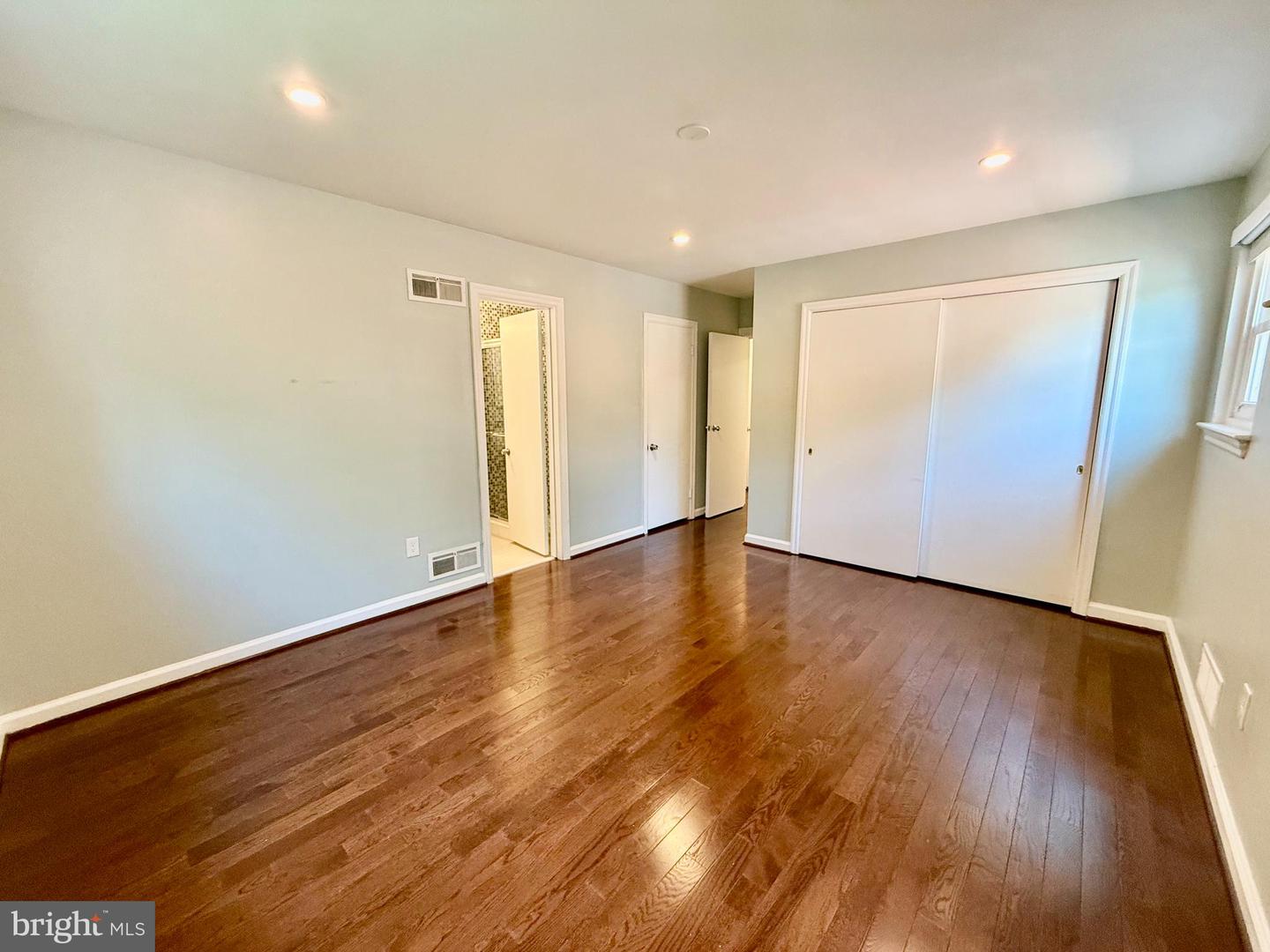 4439 Springdale St Nw Property Photo 18
