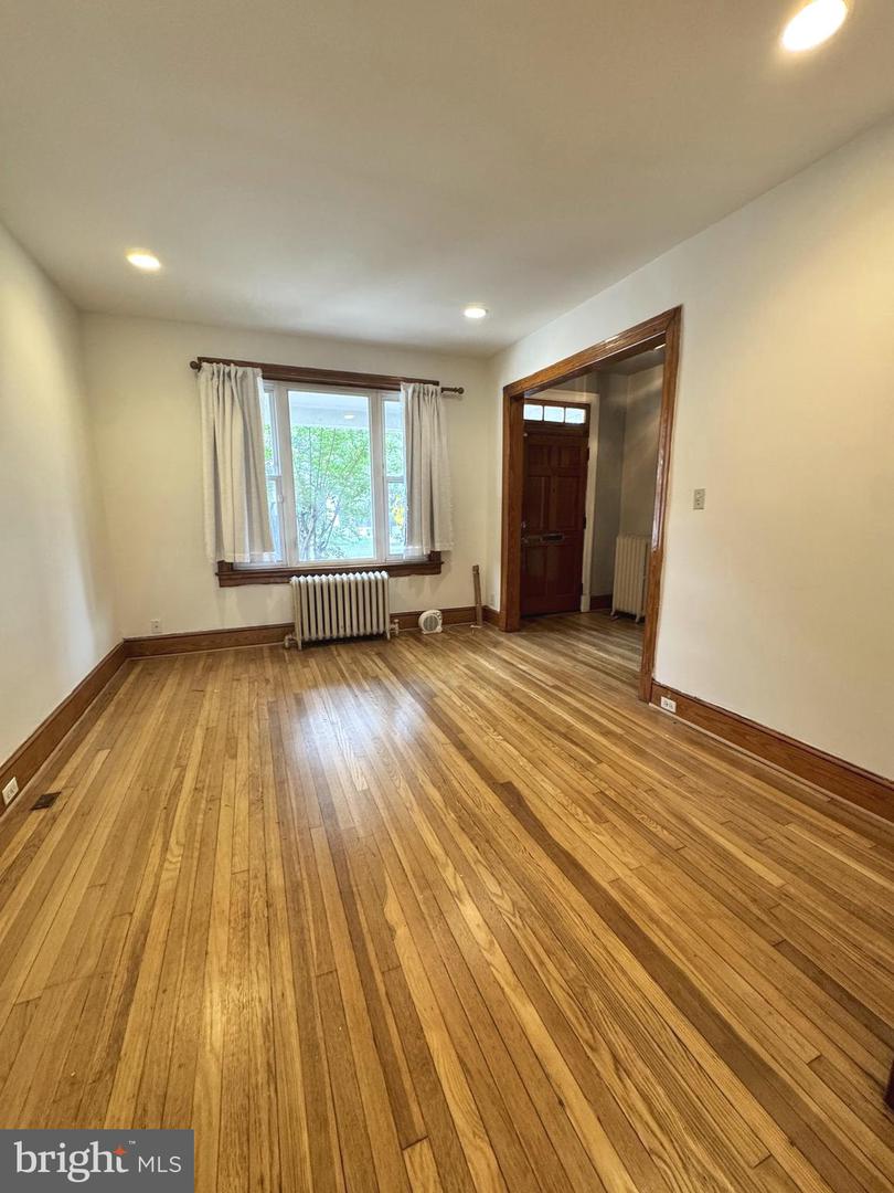 3626 12th St Ne #upper Level Property Photo 5
