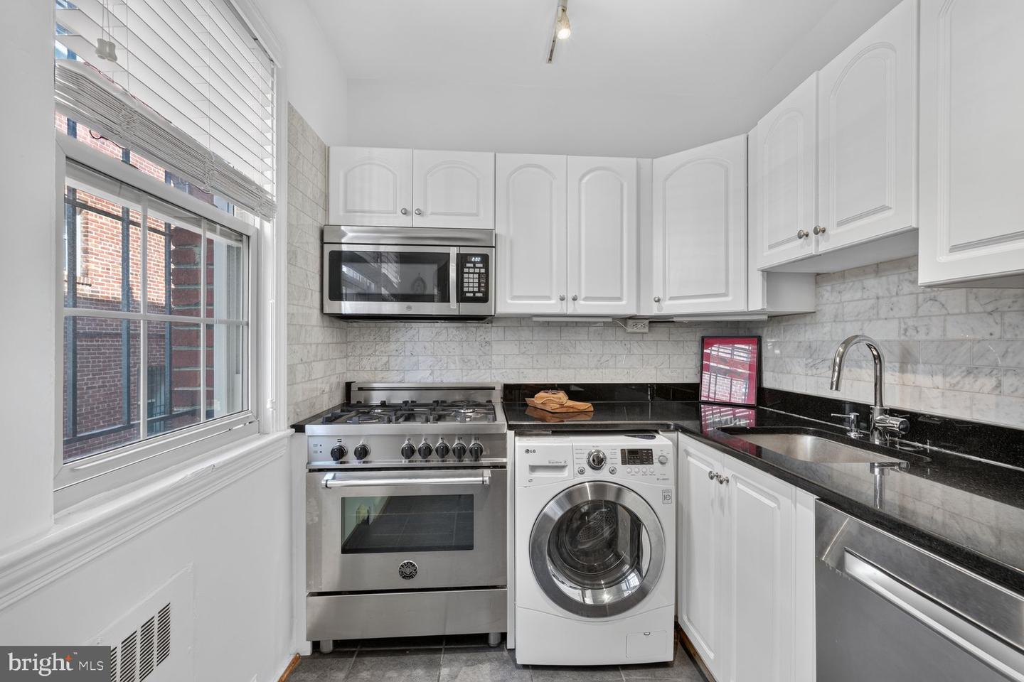 3028 Wisconsin Ave Nw #105 Property Photo 8