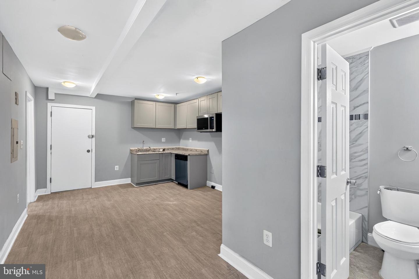 109 Wayne Pl Se Property Photo 2
