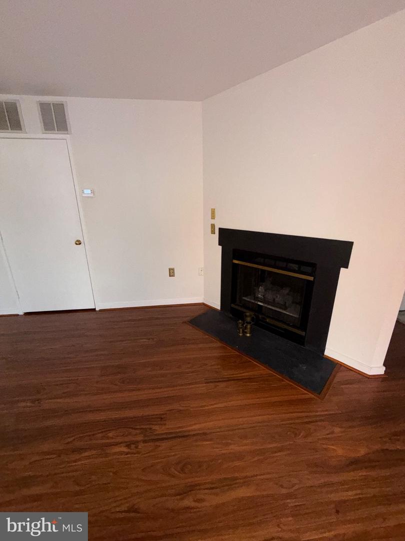 3708 Franklin D Roosevelt Ne #b Property Photo 6