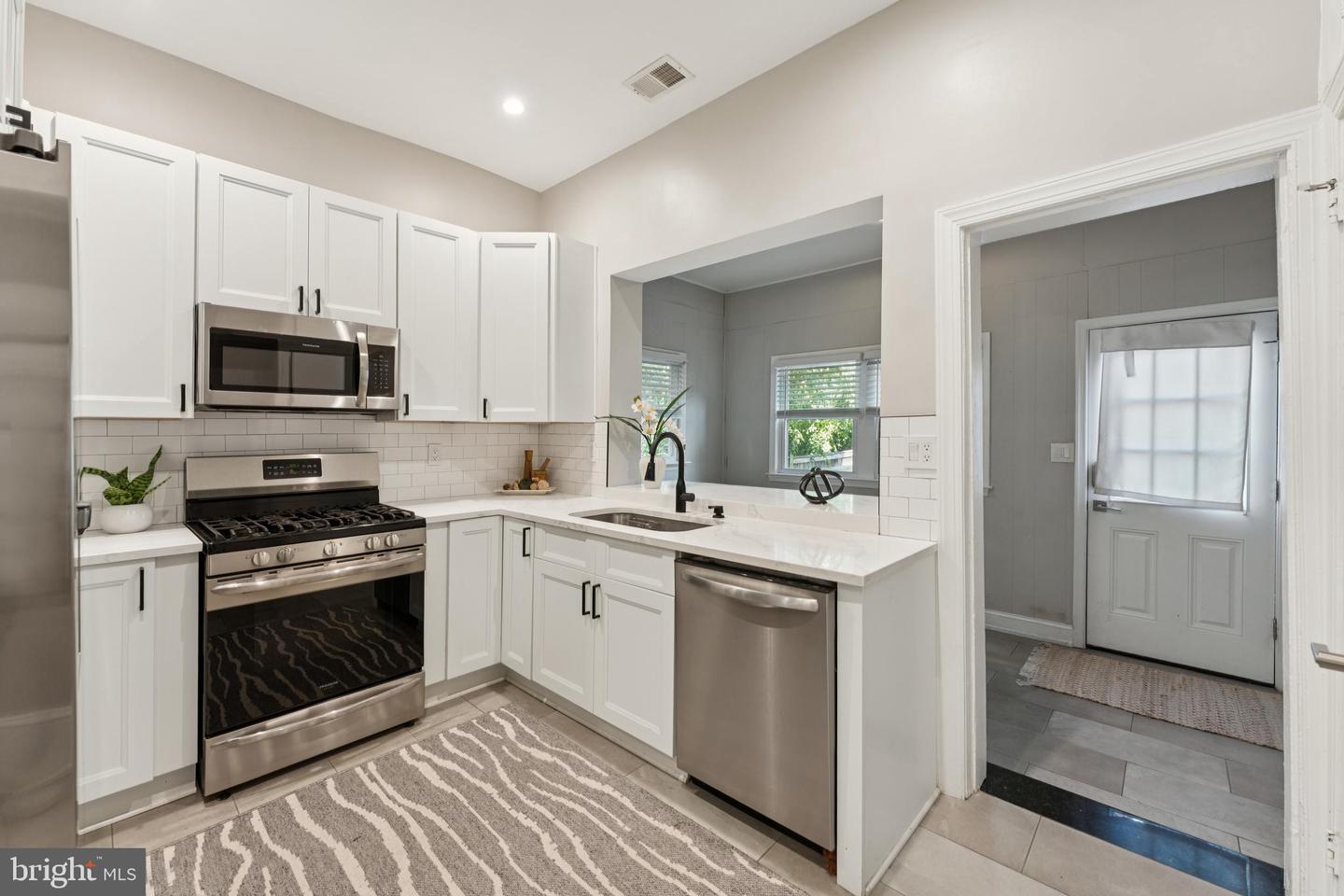 123 U St Nw Property Photo 6