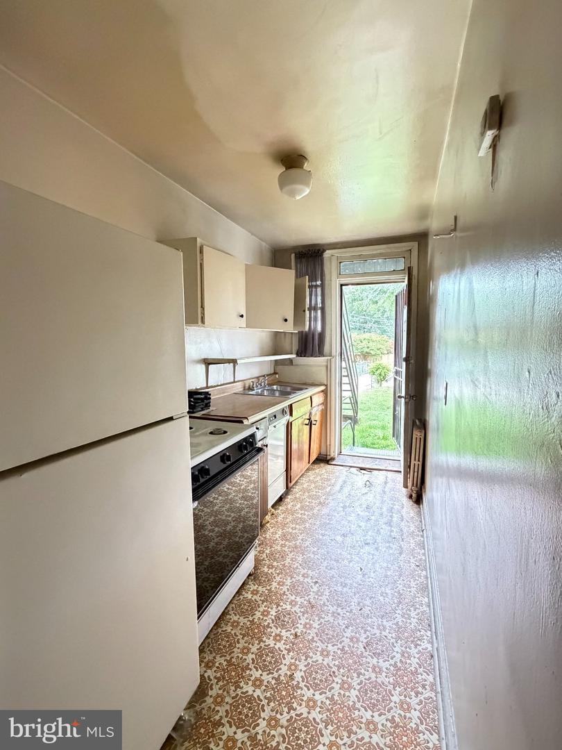 2029 E Ne Property Photo 10
