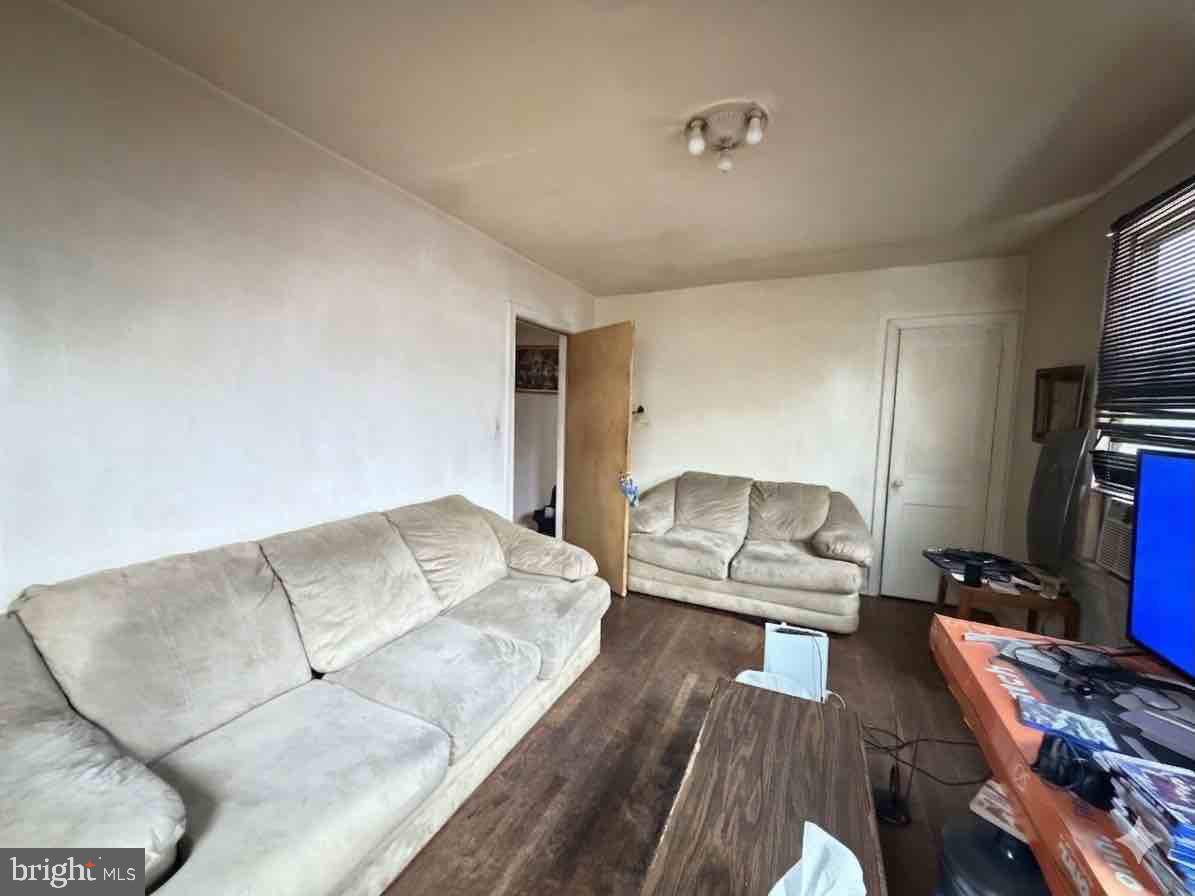 2029 E Ne Property Photo 18