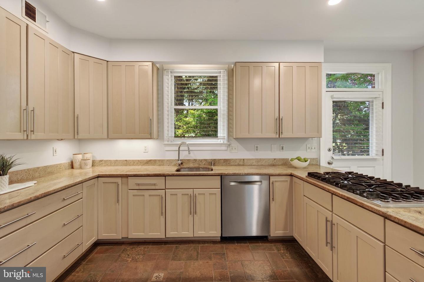 5430 Chevy Chase Parkway Pkwy Nw Property Photo 15