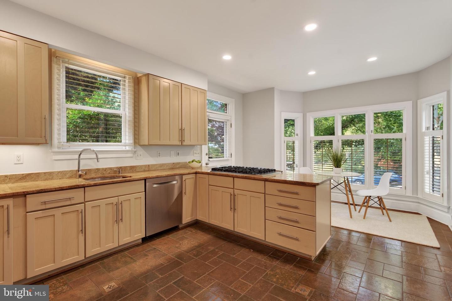 5430 Chevy Chase Parkway Pkwy Nw Property Photo 16