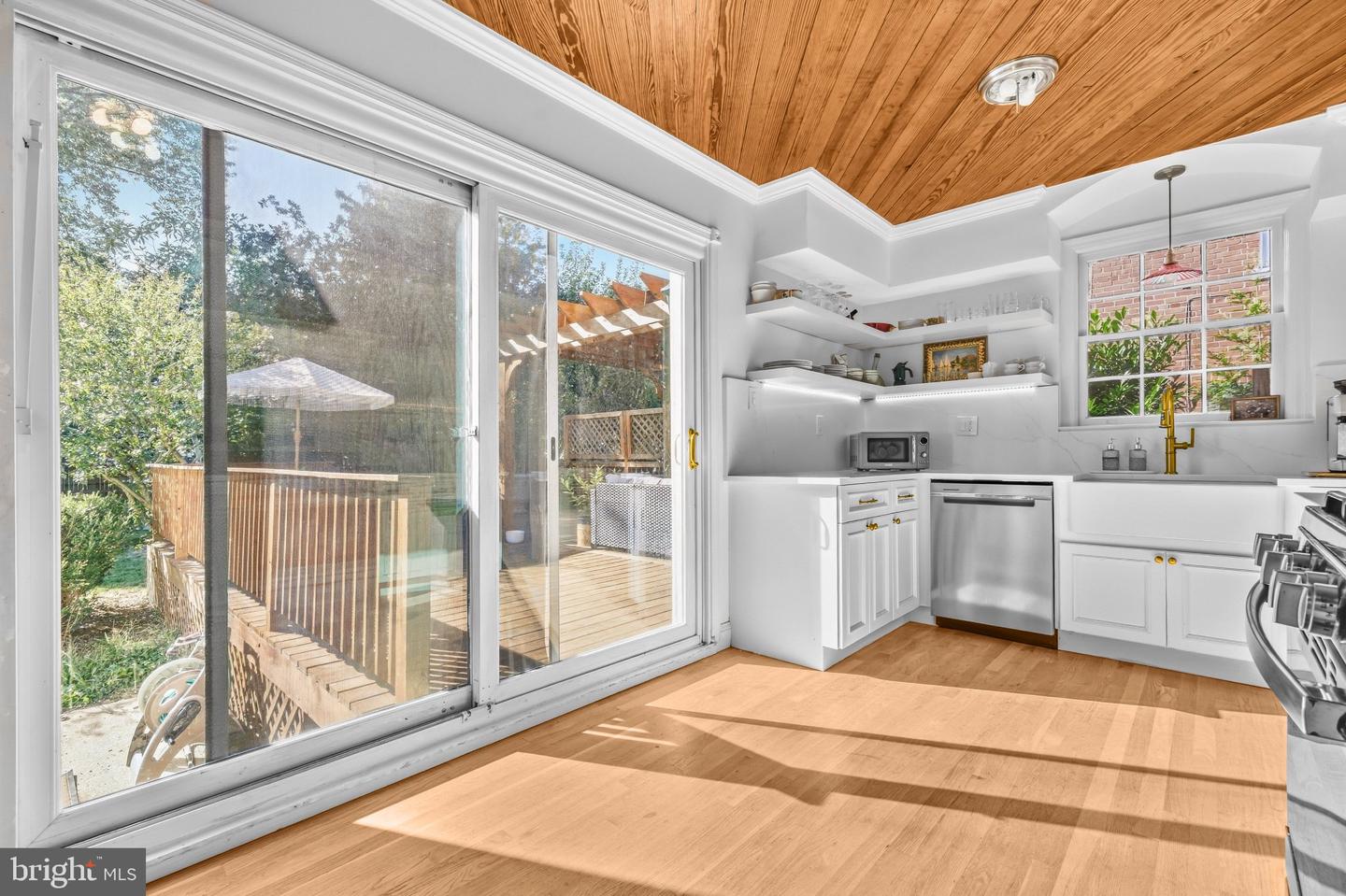 DCDC2279266 Property Photo 10