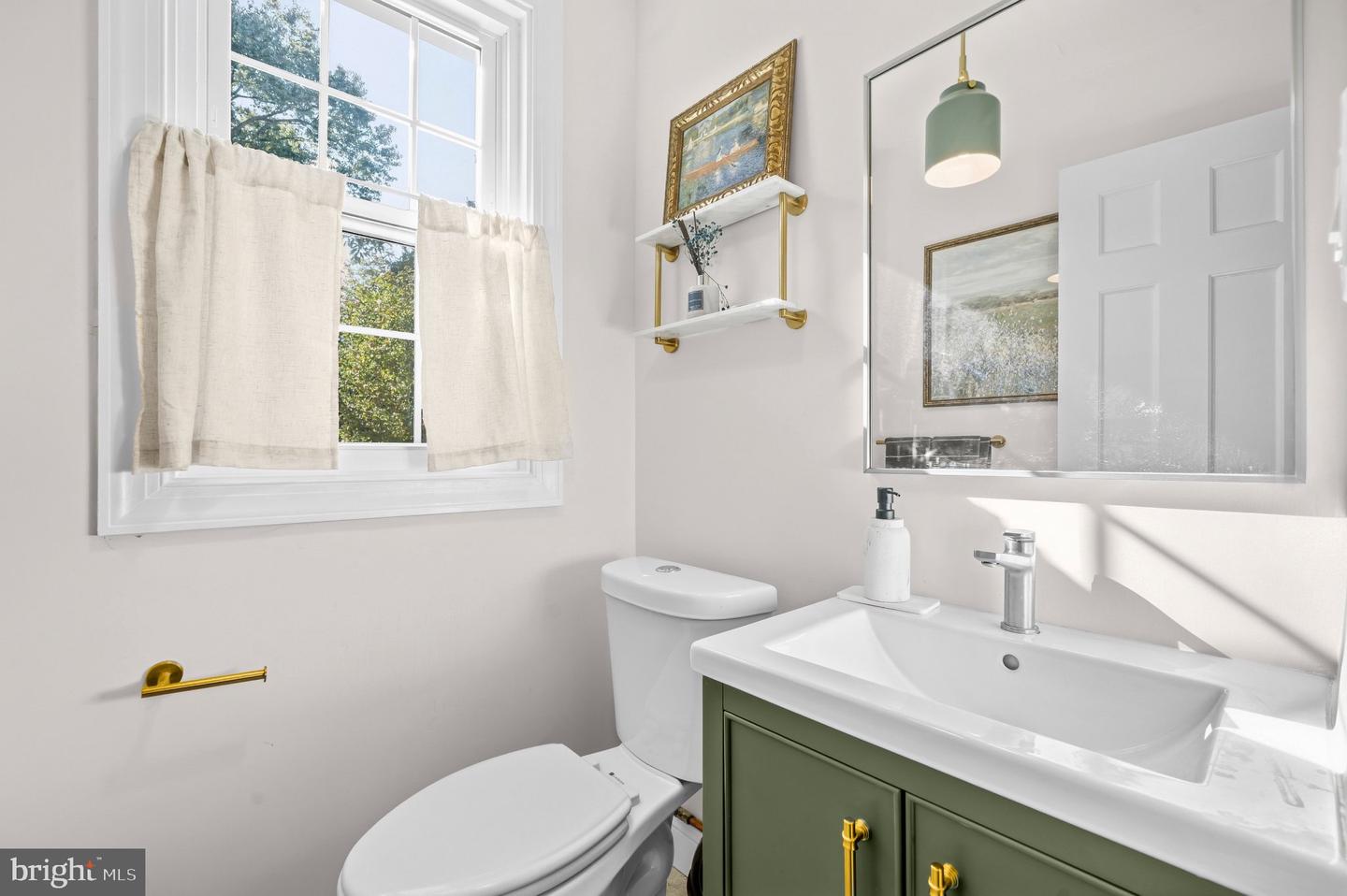 DCDC2279266 Property Photo 11