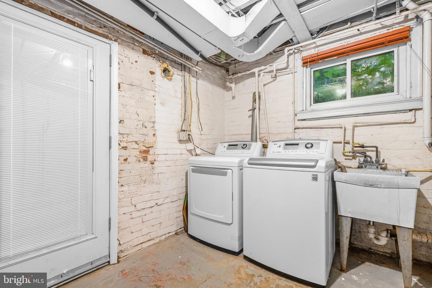 DCDC2279266 Property Photo 30