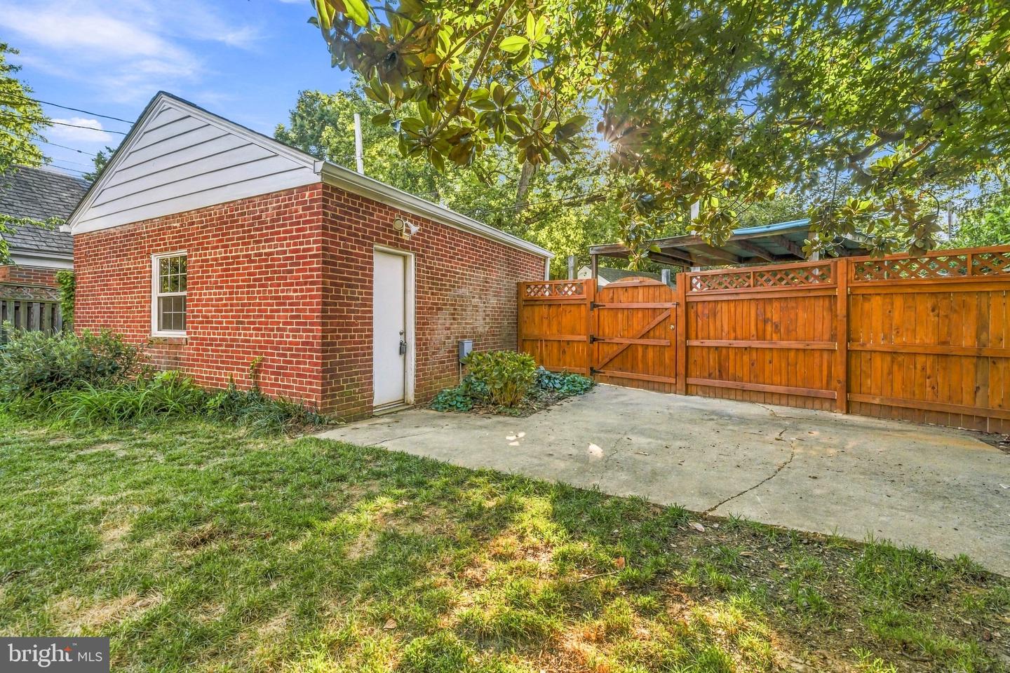 DCDC2279266 Property Photo 38
