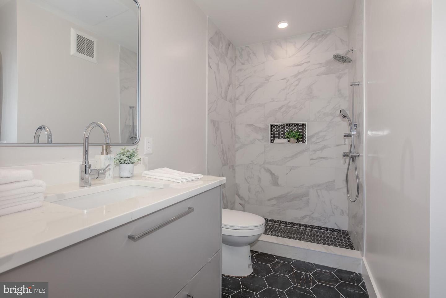 933 N St Nw #101 Property Photo 17