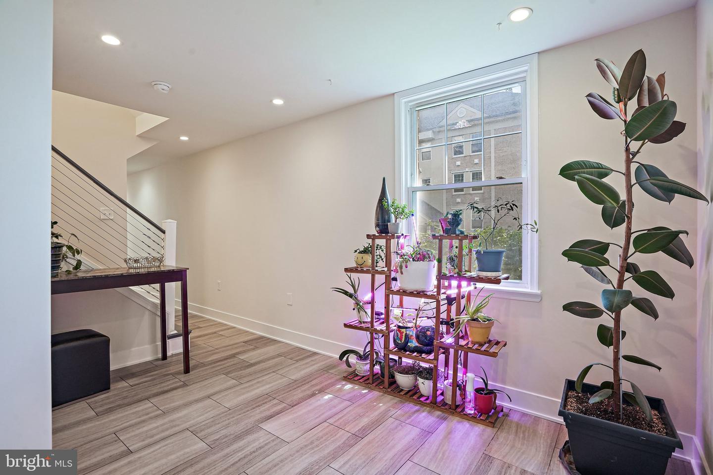 1730 Montana Ave Ne #1730 Property Photo 5