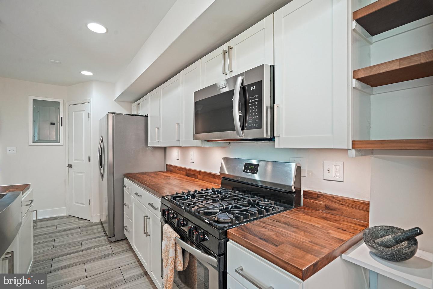 1730 Montana Ave Ne #1730 Property Photo 12