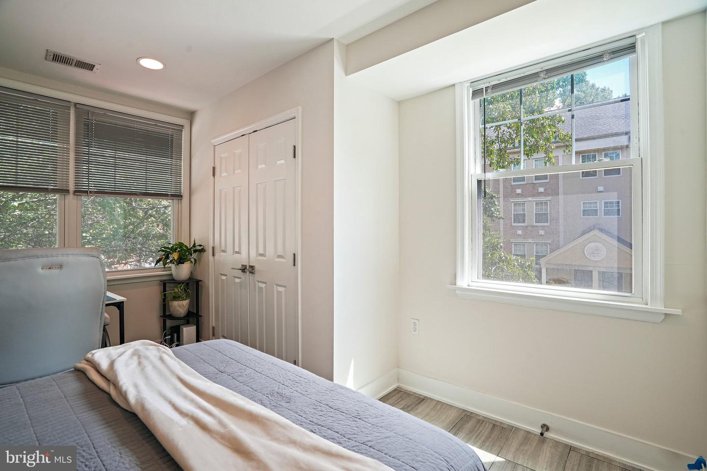 1730 Montana Ave Ne #1730 Property Photo 21