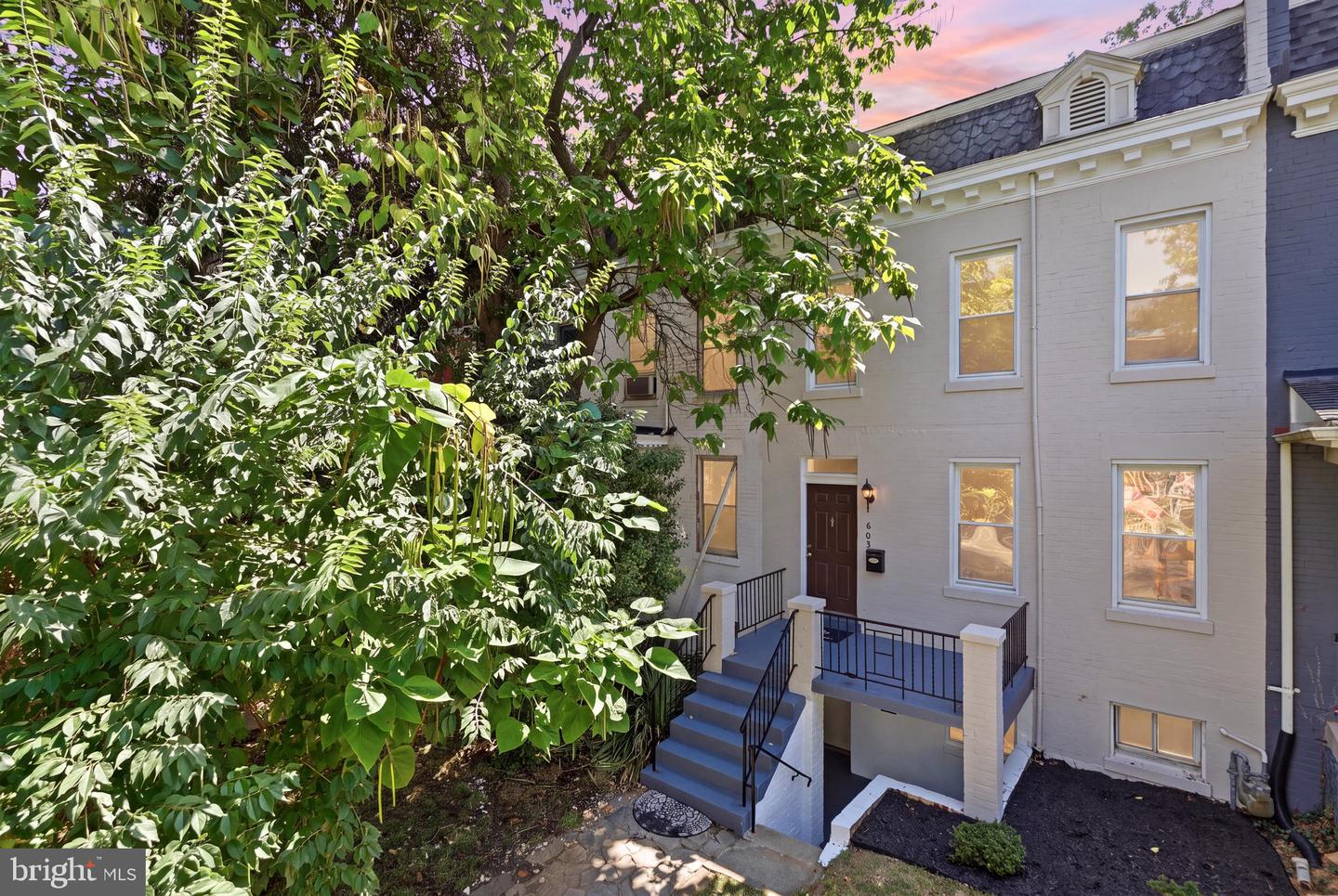 608 KENYON ST NW Property Photo 1