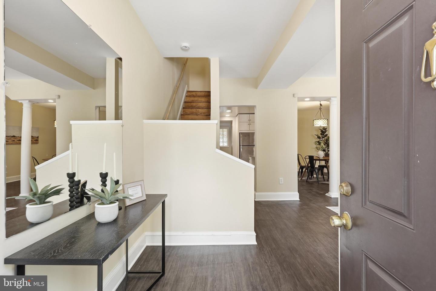 608 Kenyon St Nw Property Photo 2