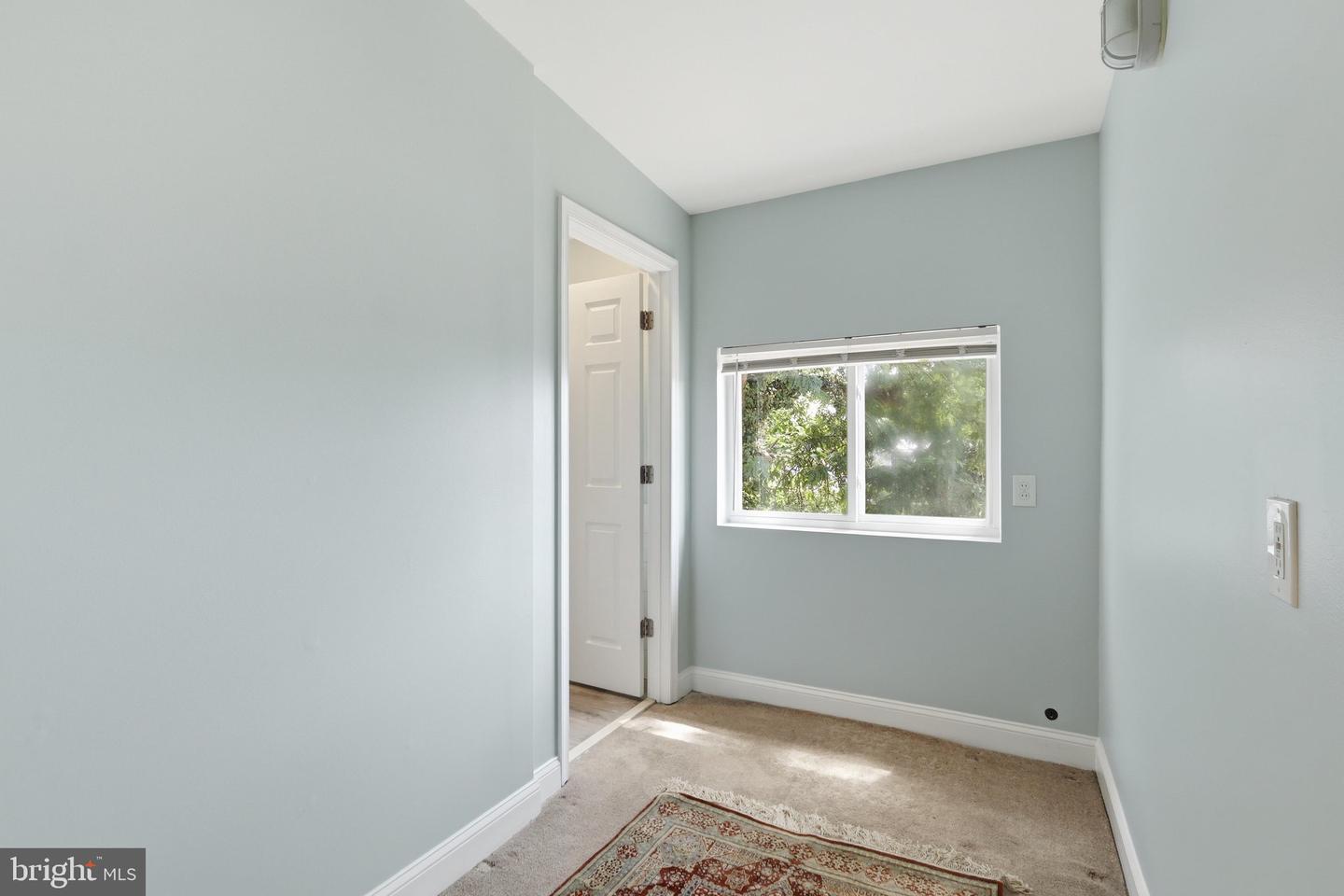 608 Kenyon St Nw Property Photo 16