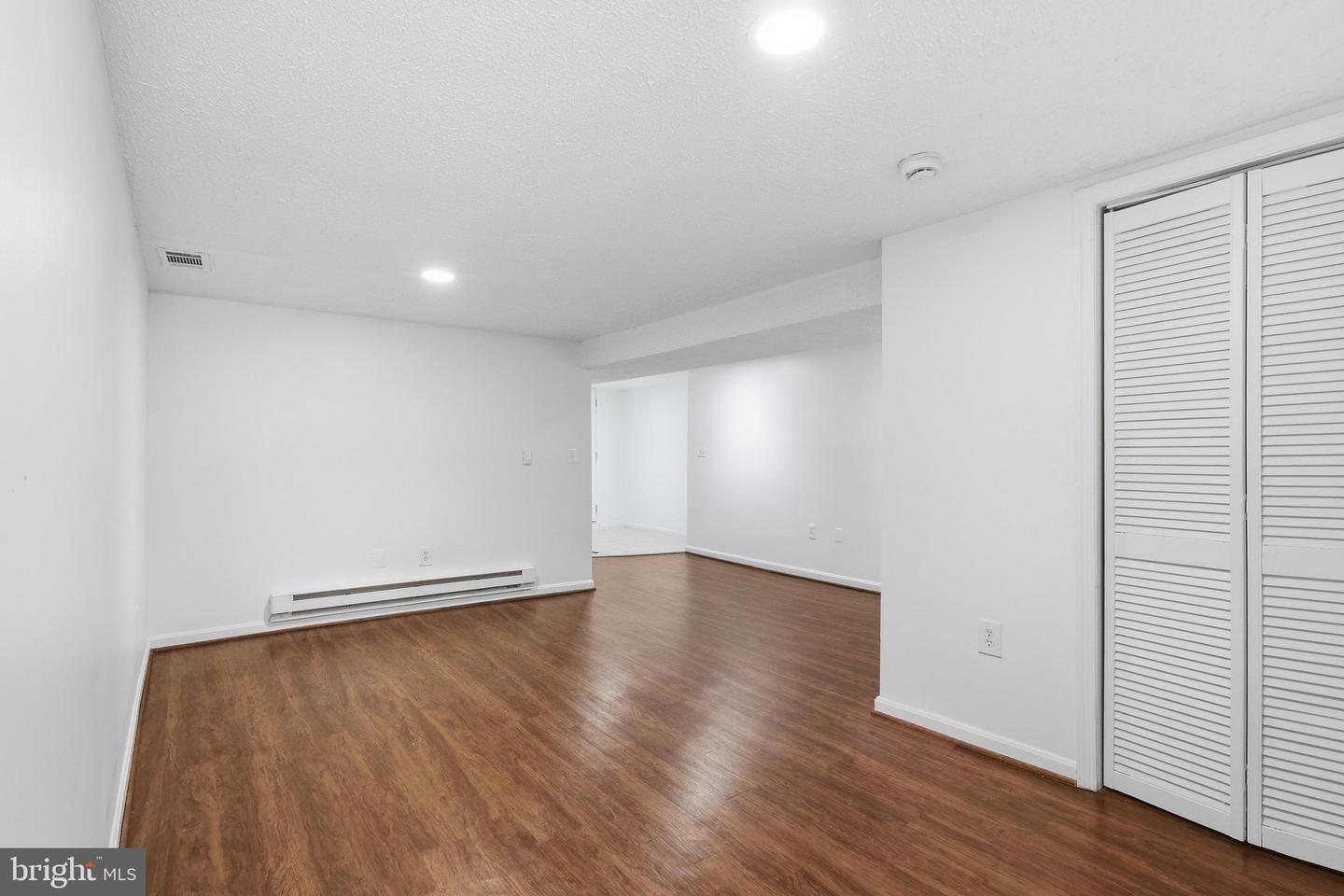 608 Kenyon St Nw Property Photo 23