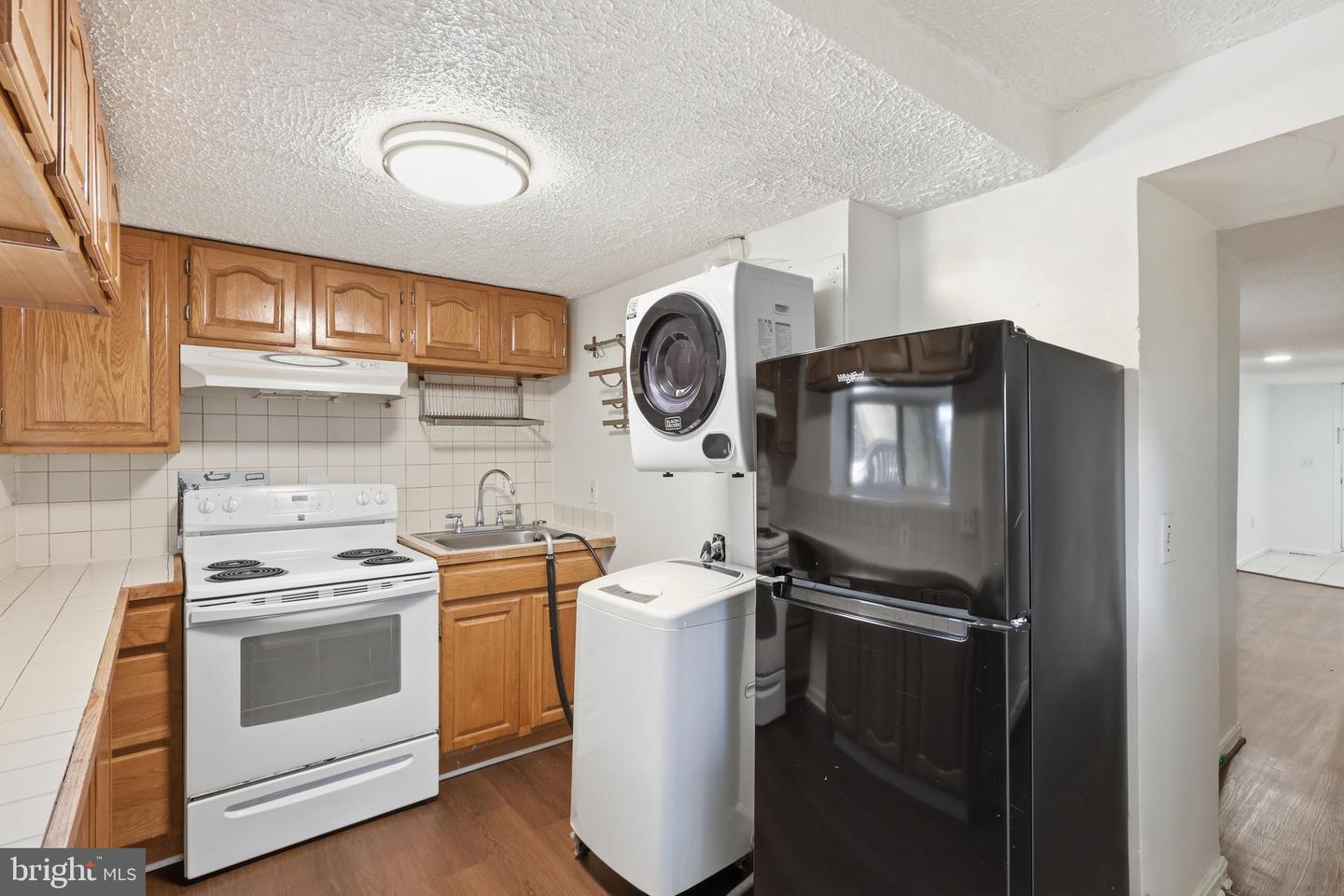 608 Kenyon St Nw Property Photo 25