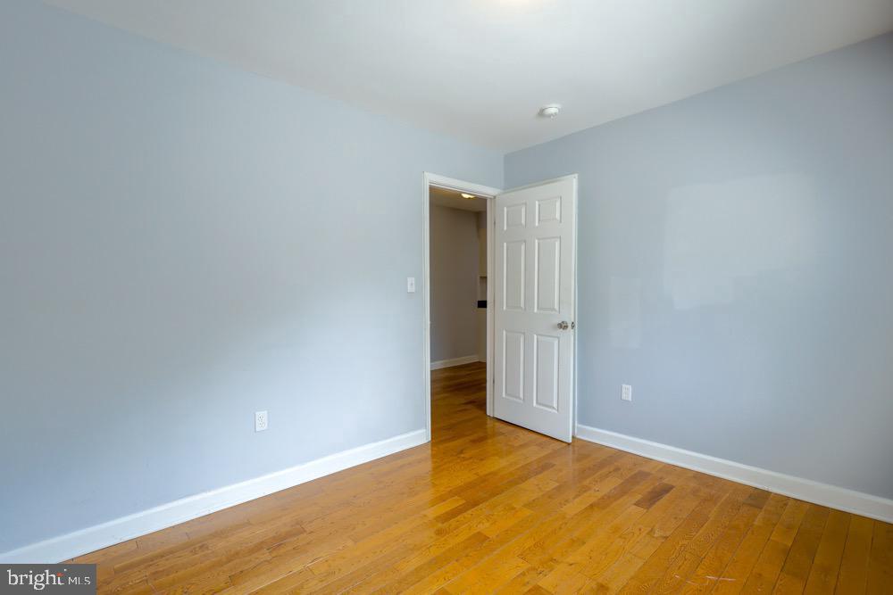 4013 Gault Pl Ne #302 Property Photo 4