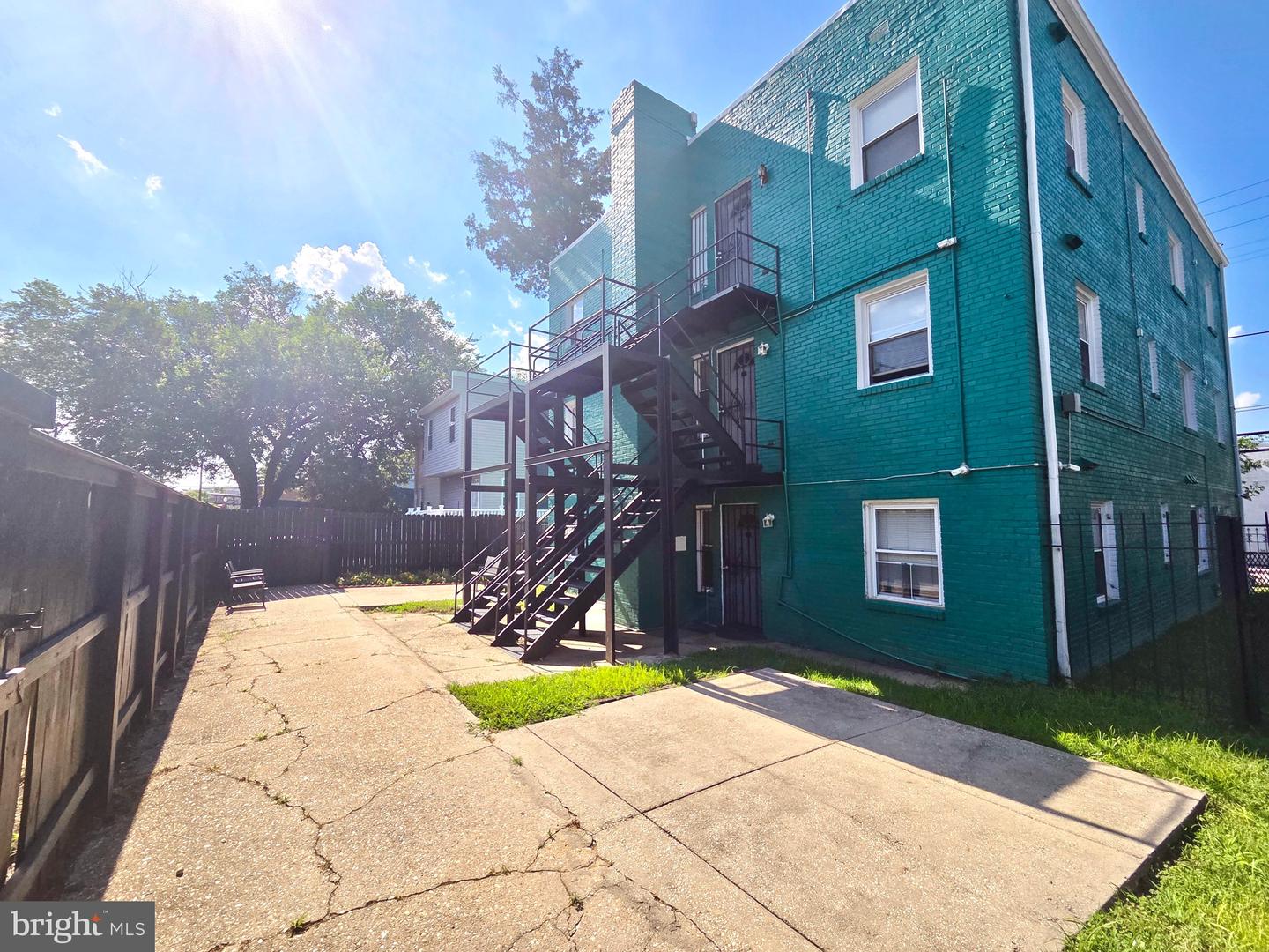 4013 Gault Pl Ne #302 Property Photo 13