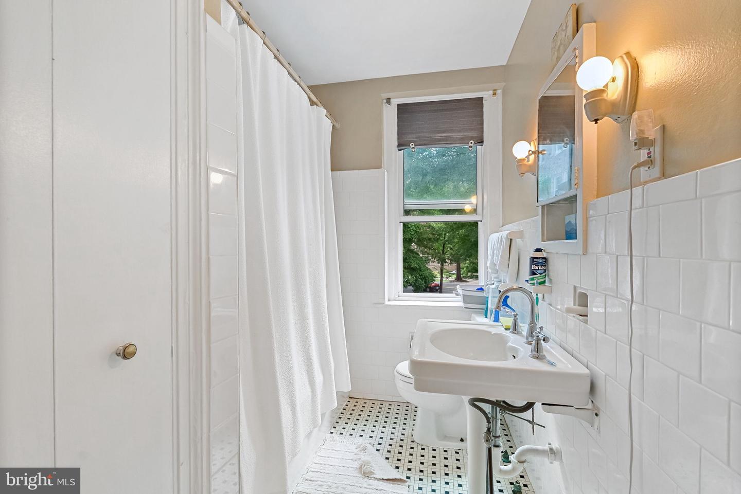 4707 Connecticut Ave Nw #204 Property Photo 12