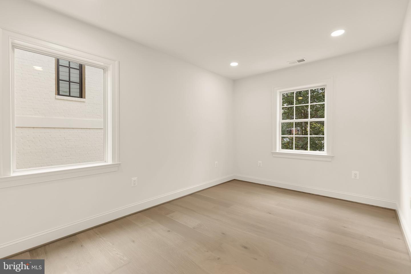 4827 Sedgwick St Nw Property Photo 40