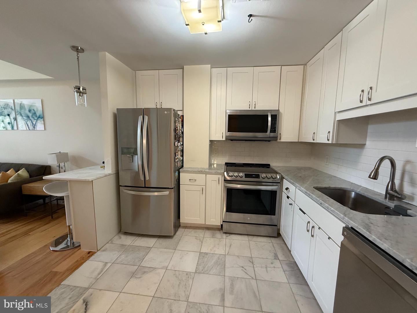 5300 43rd St Nw #201 Property Photo 4