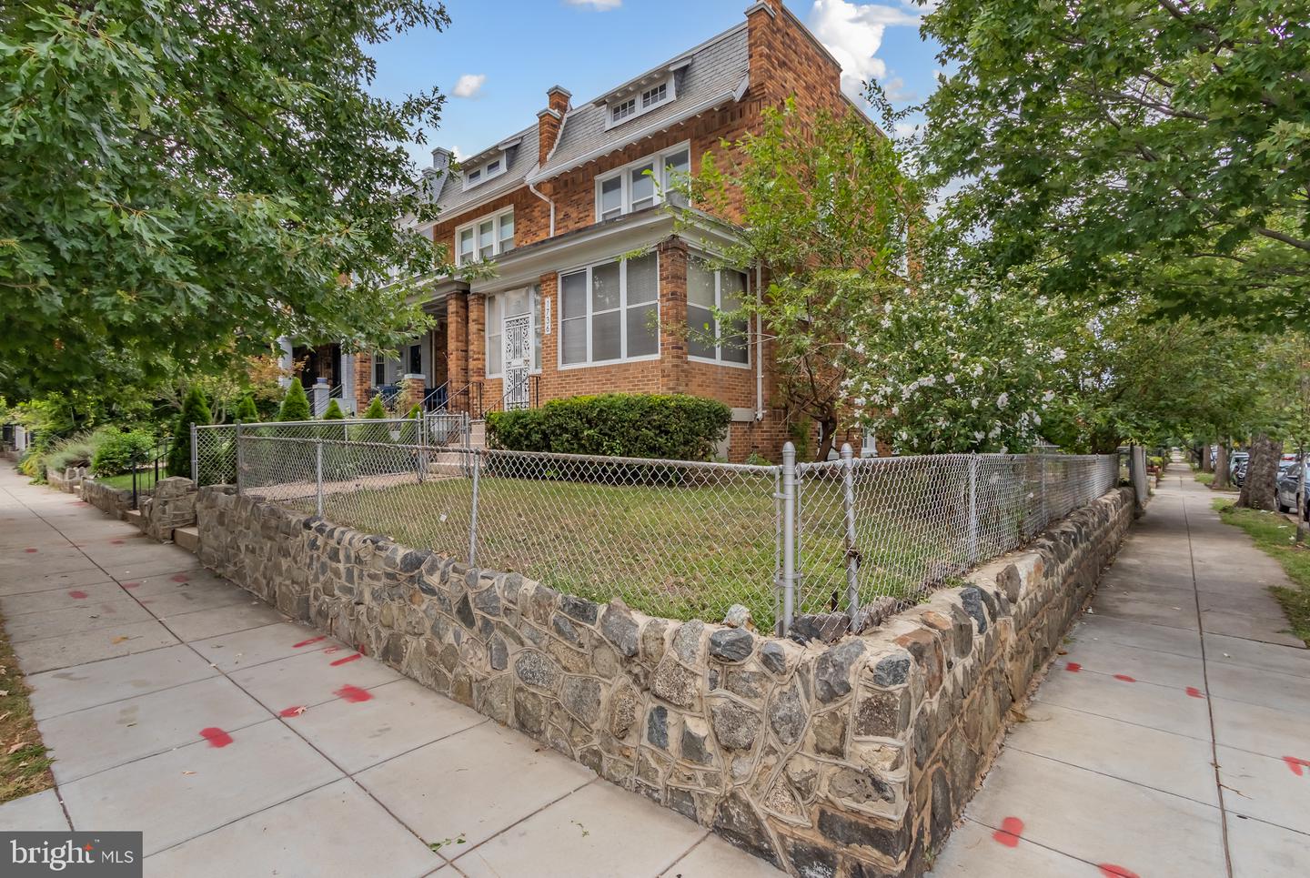 1736 C St Ne Property Photo 4