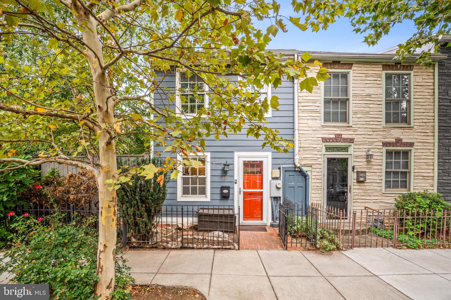 481 RIDGE ST NW Property Photo 1