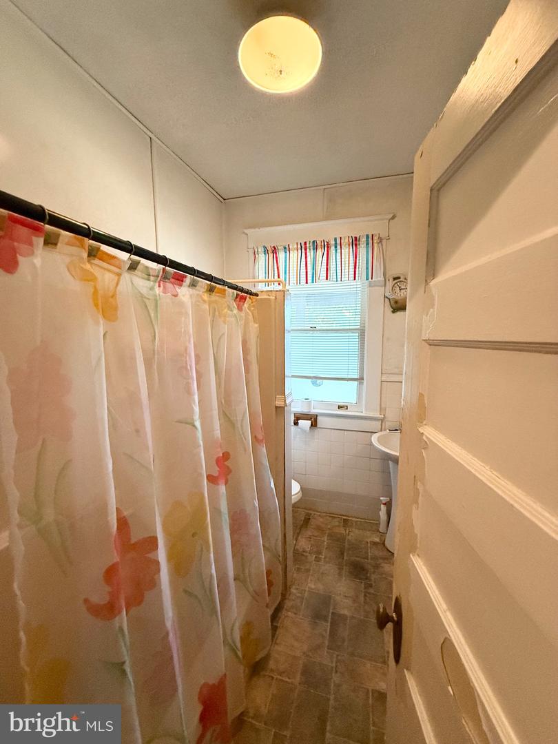 1333 Monroe St Ne Property Photo 20