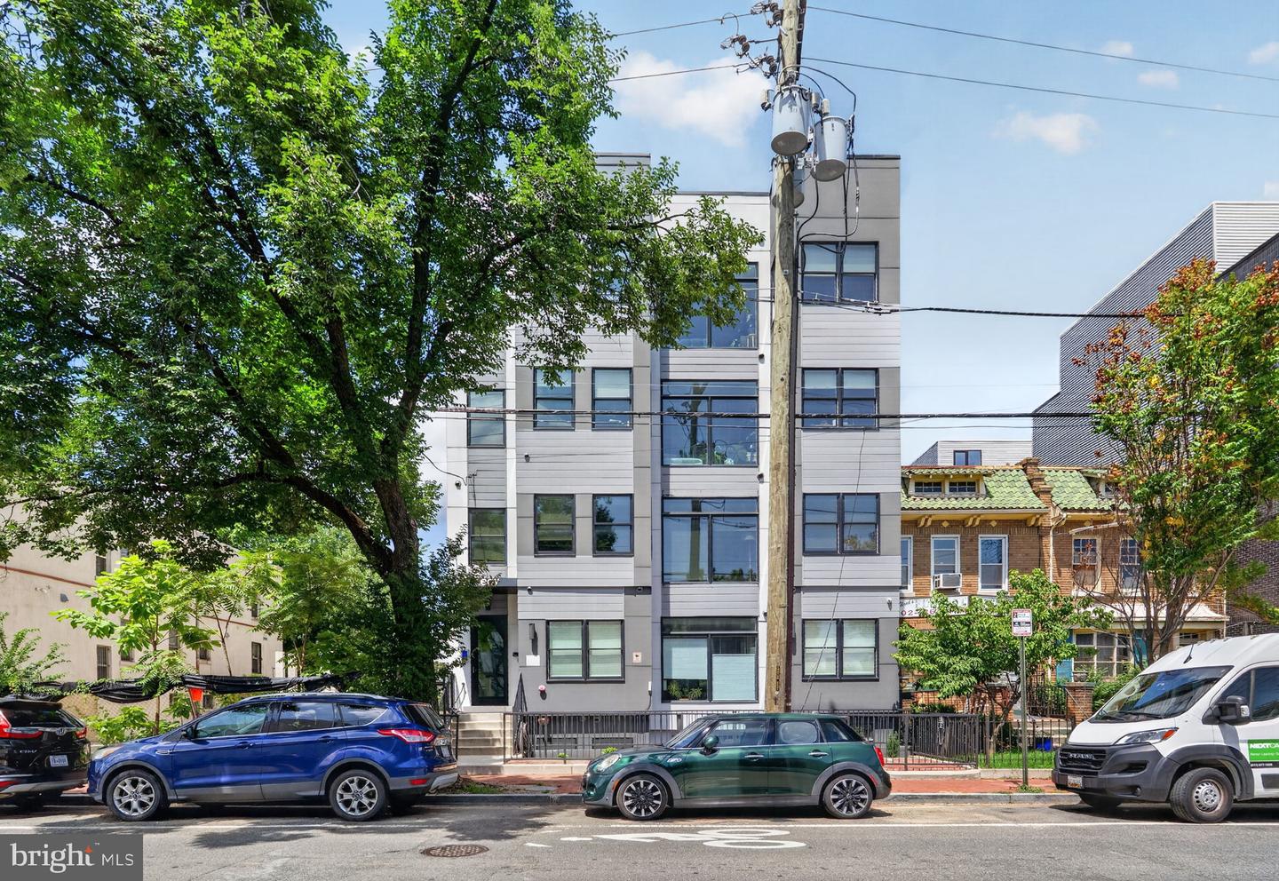 927 Kennedy St Nw #403 Property Photo 1