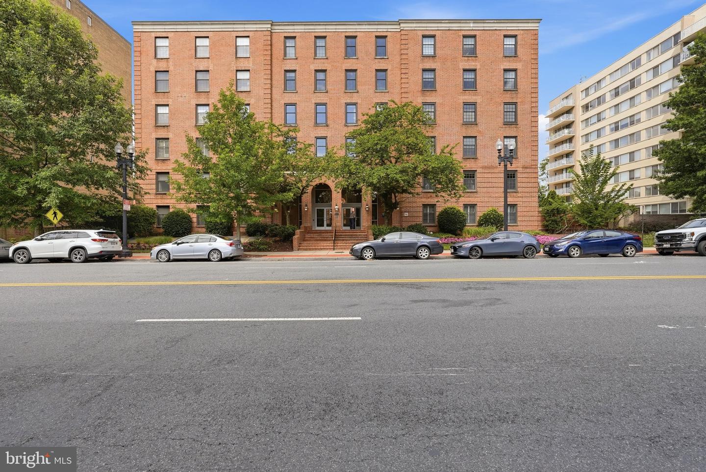 2828 Wisconsin Ave Nw #114 Property Photo 2