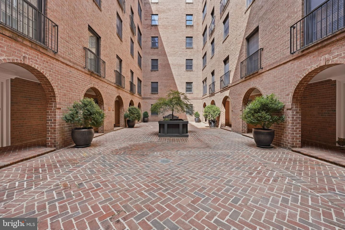 2828 Wisconsin Ave Nw #114 Property Photo 4